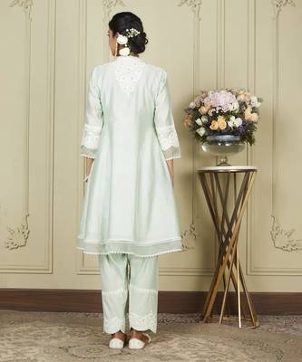 Ryhana frosty green a-line short kurta with salwar and dupatta set 4