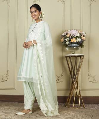Ruzena frosty green a-line short kurta with salwar and dupatta set 2