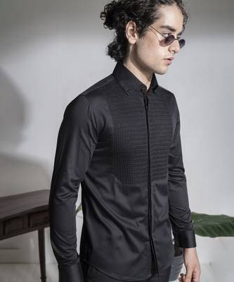 Black plain cotton men's shirt with intricate design of pin tucks 5