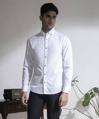 White plain cotton men's shirt with french cuffs and metal buttons. 4