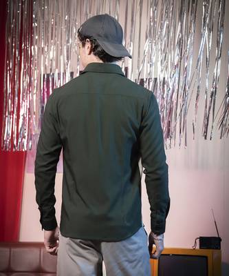 Green plain viscose men's shirt with a spread collar 2