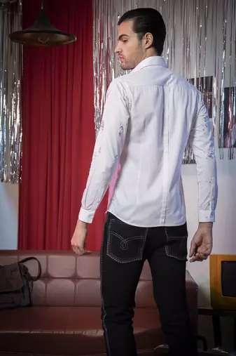 White printed cotton men's shirt with a sharp spread collar