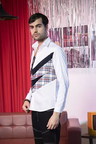 White plain cotton men's casual shirt
