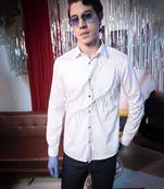 White plain cotton men's shirt contemporary style