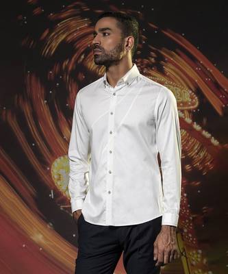 White plain cotton men's shirt with creative curved style 4