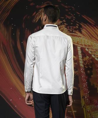 White plain cotton men's shirt with creative curved style 5