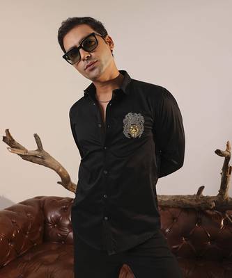 Black plain cotton men's shirt crafted with zari threads 4
