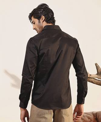 Black printed cotton men's shirt with intersecting patterns 5