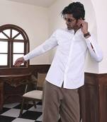 White plain cotton men's shirt featuring abstract tonal stitch