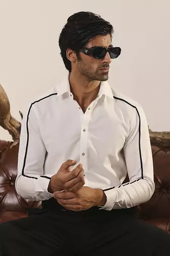 White plain cotton men's shirt with sleek navy blue stripe
