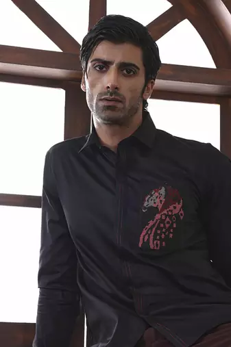 Black plain cotton men's shirt with panther art work