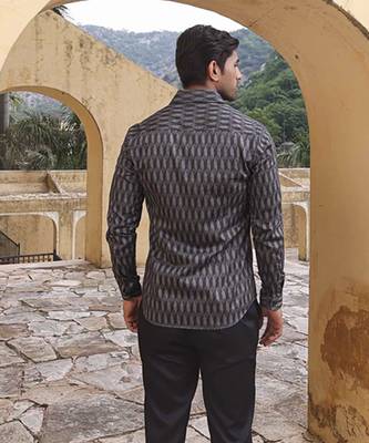Grey Geometric printed cotton men's shirt 2