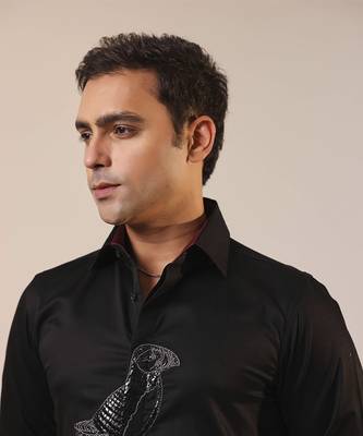Black plain cotton men's shirt with intricate design of a bird 4