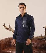 Blue plain cotton men's shirt with scaly texture leather patch