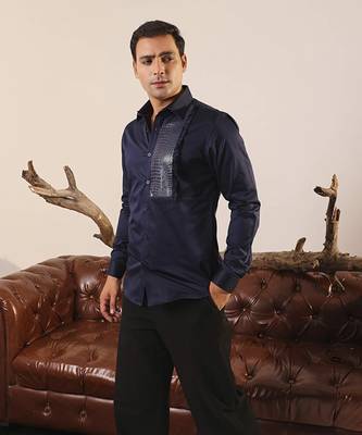 Blue plain cotton men's shirt with scaly texture leather patch 5