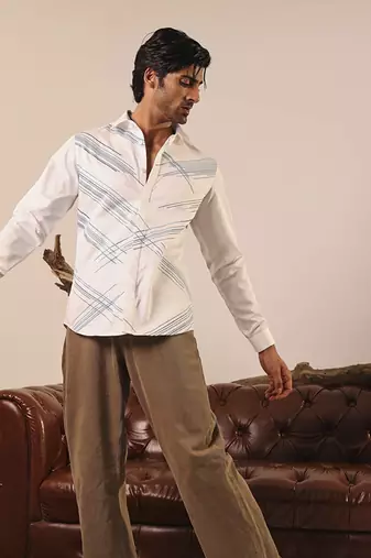 Men   s white plain cotton shirt