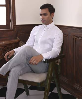 White plain cotton men's shirt detailed with delicate pin tucks 5