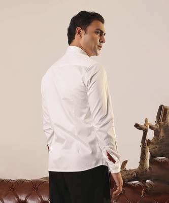White printed cotton men's shirt with a distinctive patch feature 4