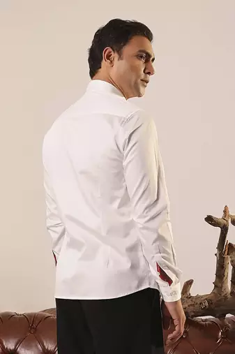White printed cotton men's shirt with a distinctive patch feature