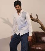 White printed cotton men's shirt with shades of blue