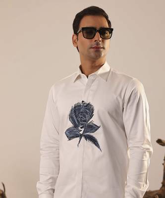 White printed cotton men's shirt adorned with a denim patched flower 4