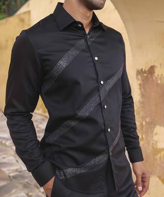 Black plain cotton men's shirt features stitch lines of silver zari 4