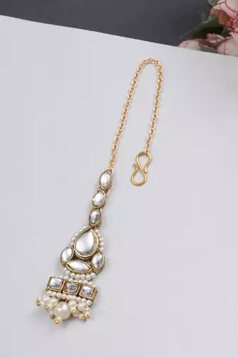 Divine kundan mangtika