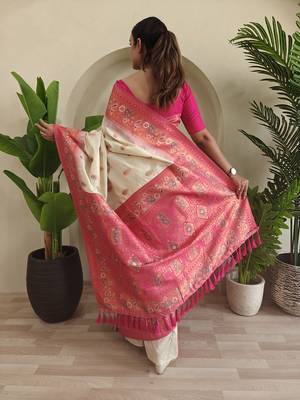 White Paithani silk blend Meenakari Weaving Saree 3