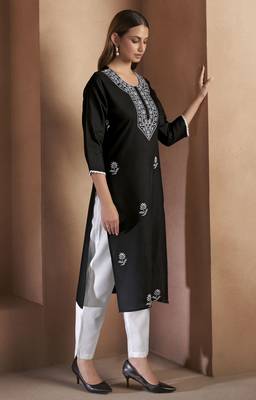 Black cotton blend floral embroidered kurta for women 3