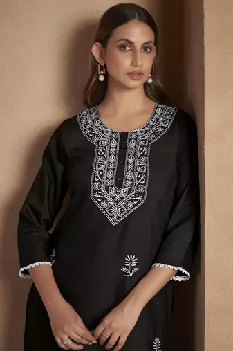 Black cotton blend floral embroidered kurta for women
