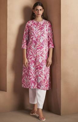 Light pink cotton blend floral printed kurta for women 1