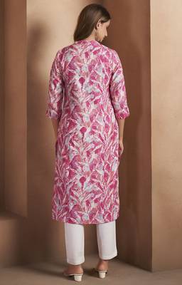 Light pink cotton blend floral printed kurta for women 2