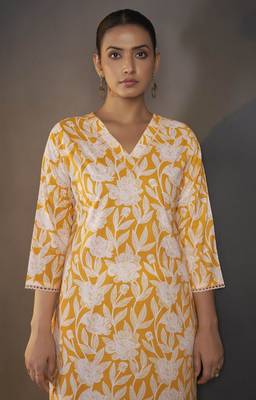 Yellow pure cotton floral printed kurta for women 4