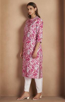 Light pink cotton blend floral printed kurta for women 3