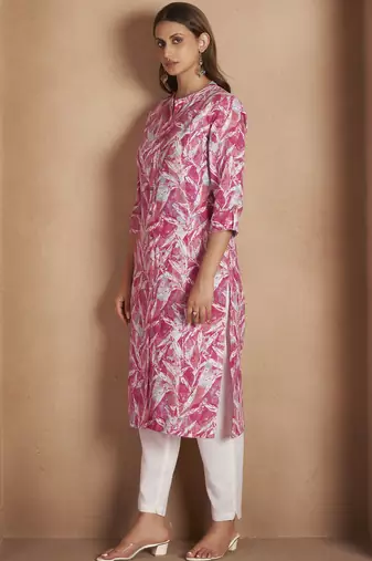 Light pink cotton blend floral printed kurta for women