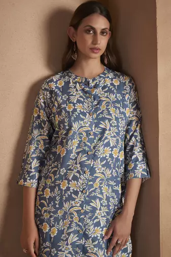 Turquoise cotton blend floral printed kurta for women