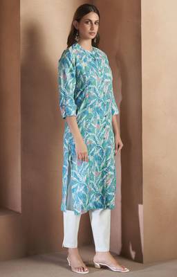 Blue cotton blend floral printed kurta for women 3