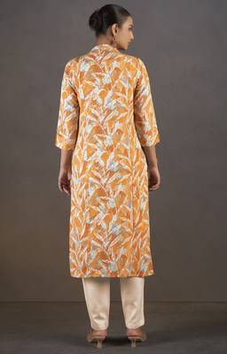 Mustard cotton blend floral printed kurta for women 2