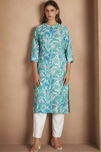 Blue cotton blend floral printed kurta for women