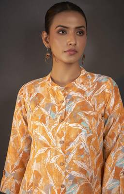 Mustard cotton blend floral printed kurta for women 5