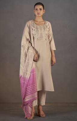 Cream roman silk embroidered kurta set with dupatta for women 1