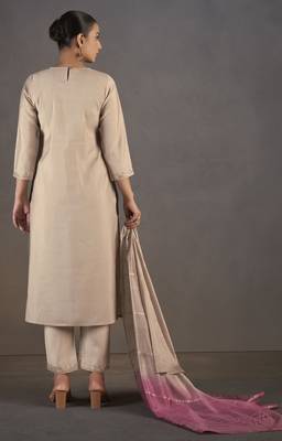 Cream roman silk embroidered kurta set with dupatta for women 2