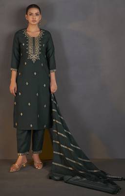Dark green cotton blend embroidered kurta set with dupatta for women 4