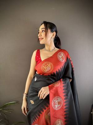 black soft silk blend butti zari weaving work banarasi saree 2