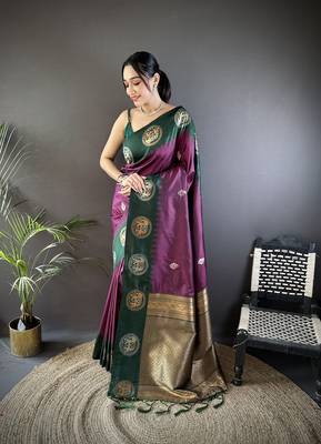 purple soft silk blend butti zari weaving work banarasi saree 3