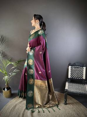 purple soft silk blend butti zari weaving work banarasi saree 5