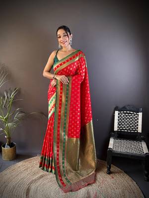Elora soft silk butti zari weaving work banarasi saree(red) 1