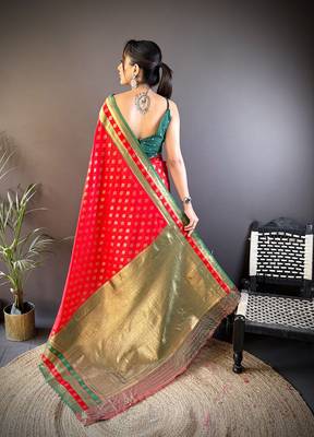 Elora soft silk butti zari weaving work banarasi saree(red) 4