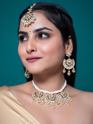 White kundan polki necklace set 3
