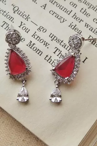 Delight silver plated ruby stone necklace with studs